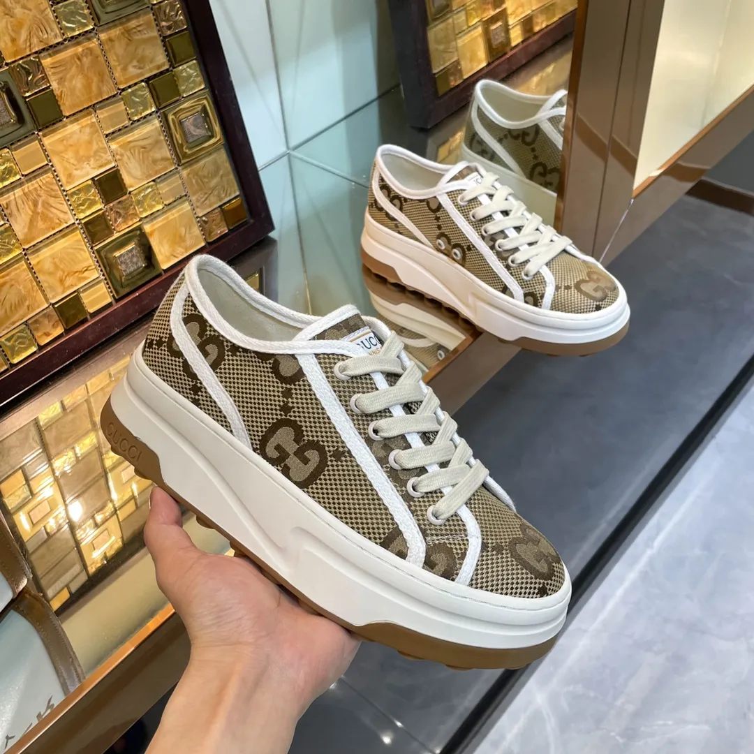 👟👟Ex-factory price 480👟👟 Women's Shoes Women's Clothing 2023Gucci low-top casual sports shoes, top version! Oil edge craftsmanship ➕Set of announcement🌸🌸🌸1:1 reproduction. New model for early spring, creating a perfect style💣💣💣street style🔥🔥🔥cool and trendy C-level fashionable outfit with retro and futuristic feel🌹🌹🌹classic shoe shape + British color matching design, super attractive. All kinds of leather splicing, original reverse mold last, imported high-end knitting needle jacquard fabric showing exquisite texture! Open mold to customize high-density outsole. 13 colors available. Comes fully packaged. Size: Female 35-41